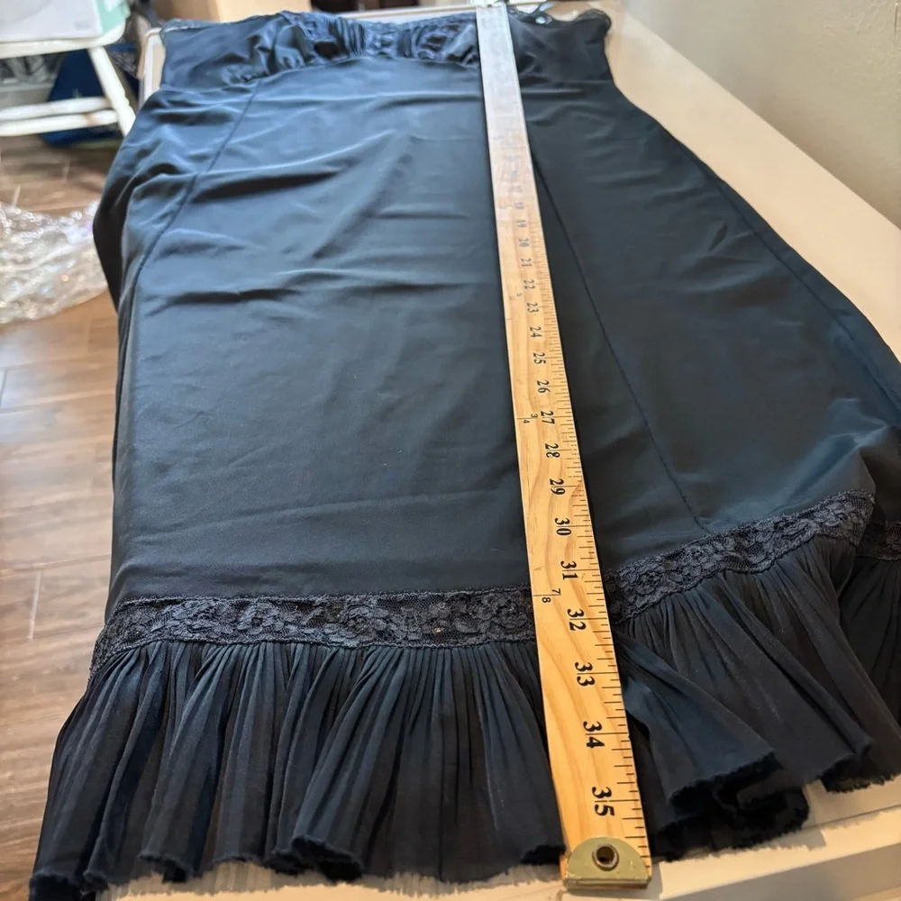 N/A vintage navy